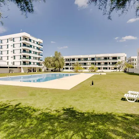 Marina & Casino - 1 Bedroom - Center Apartment